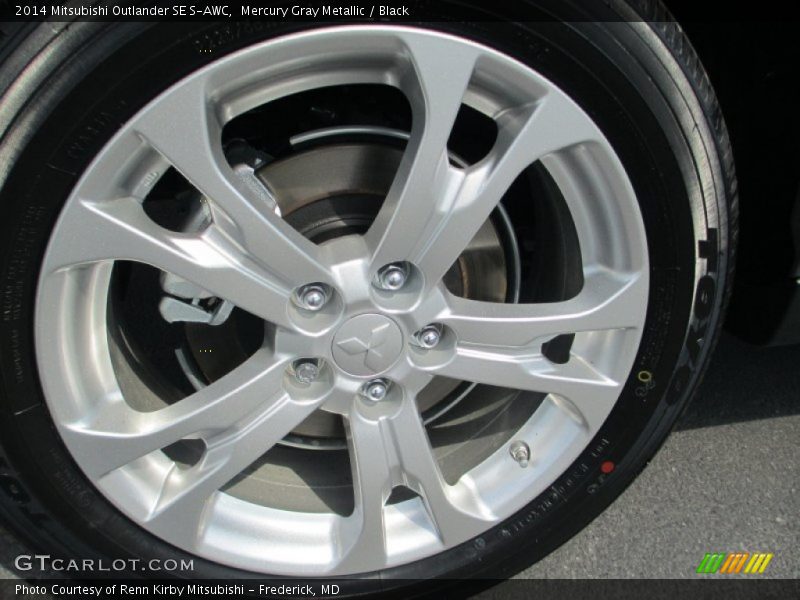 Mercury Gray Metallic / Black 2014 Mitsubishi Outlander SE S-AWC