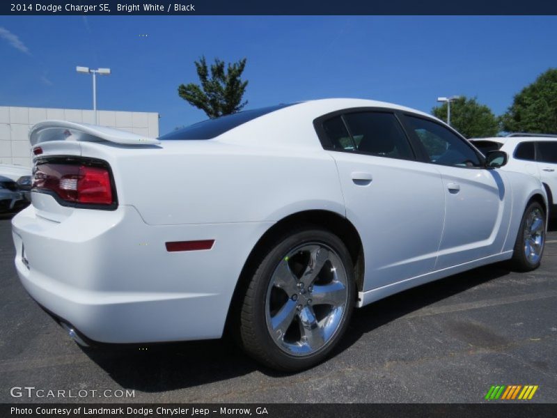 Bright White / Black 2014 Dodge Charger SE