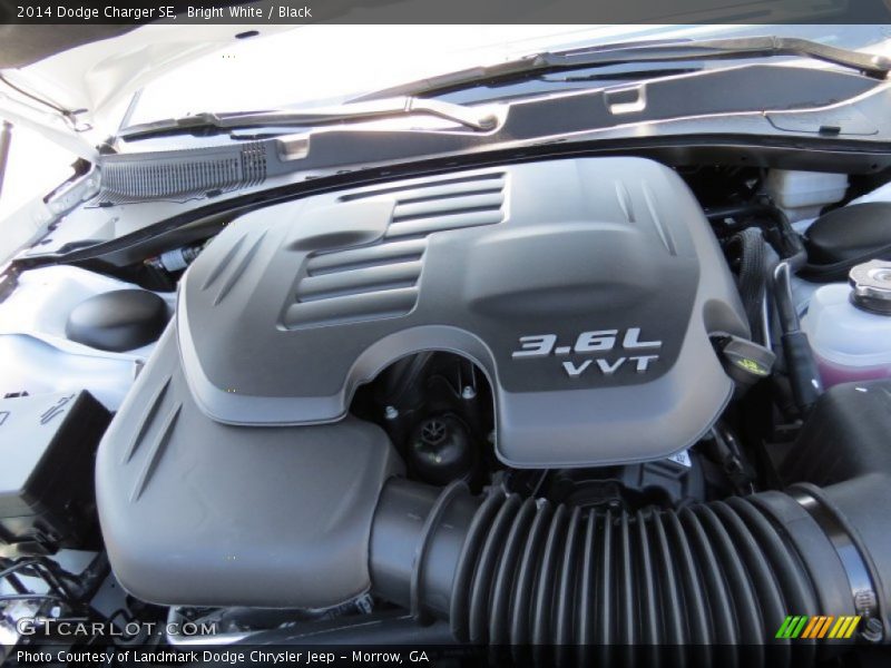 Bright White / Black 2014 Dodge Charger SE