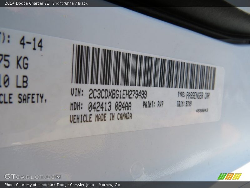 Bright White / Black 2014 Dodge Charger SE