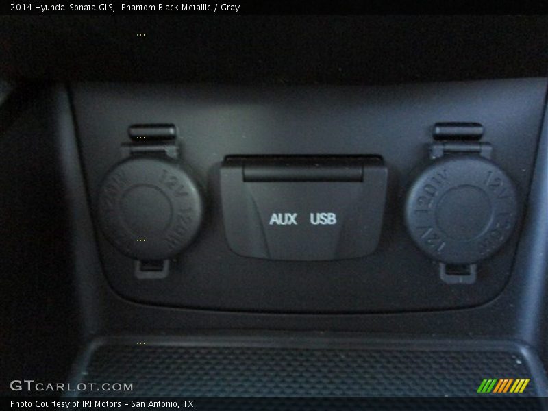 Phantom Black Metallic / Gray 2014 Hyundai Sonata GLS