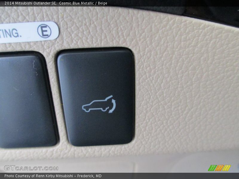 Cosmic Blue Metallic / Beige 2014 Mitsubishi Outlander SE