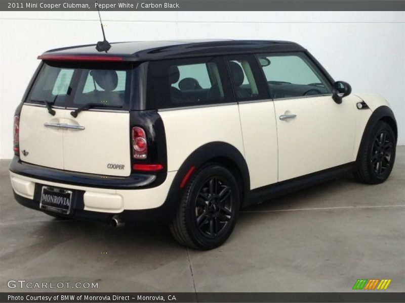 Pepper White / Carbon Black 2011 Mini Cooper Clubman