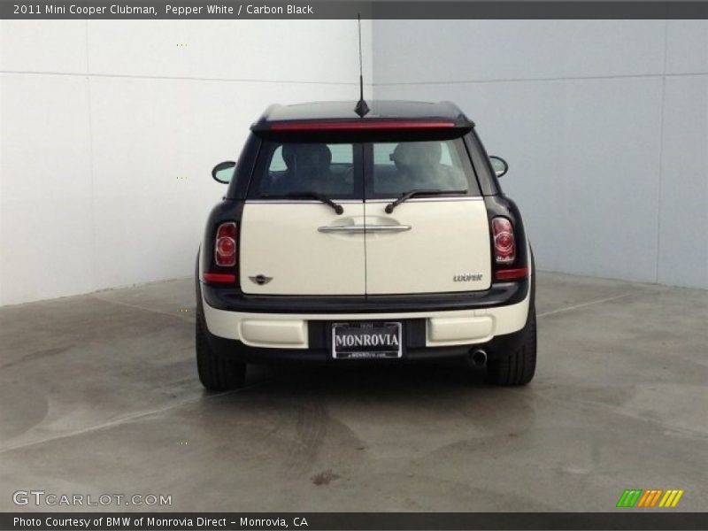 Pepper White / Carbon Black 2011 Mini Cooper Clubman