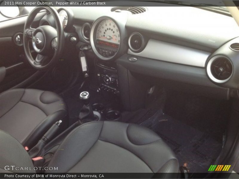 Pepper White / Carbon Black 2011 Mini Cooper Clubman