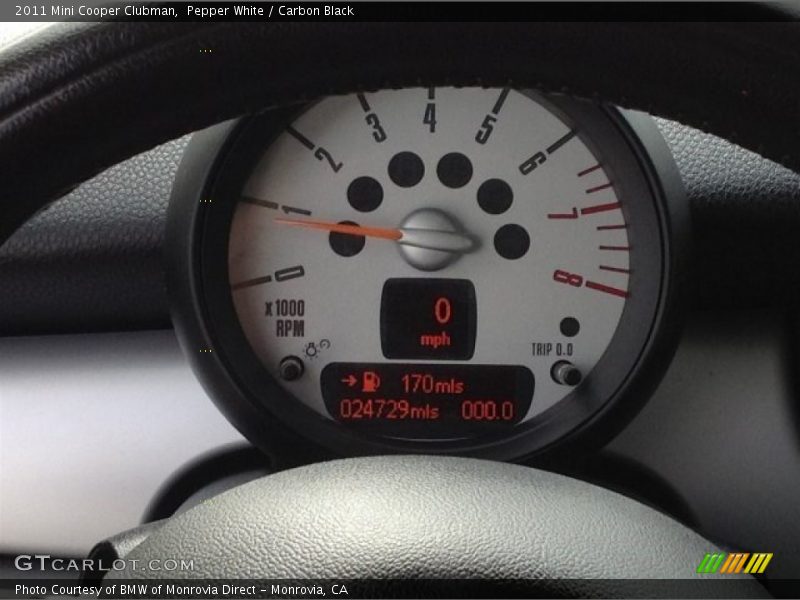 Pepper White / Carbon Black 2011 Mini Cooper Clubman
