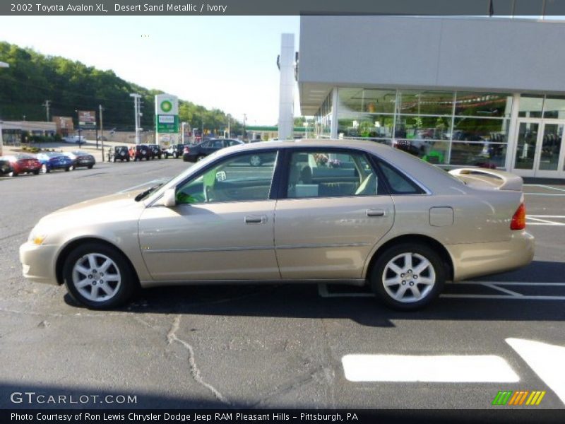 Desert Sand Metallic / Ivory 2002 Toyota Avalon XL