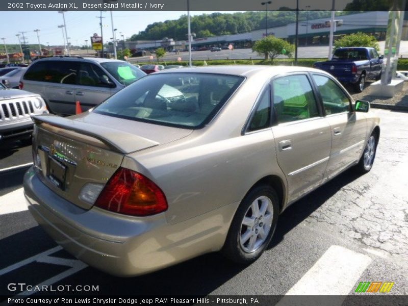 Desert Sand Metallic / Ivory 2002 Toyota Avalon XL