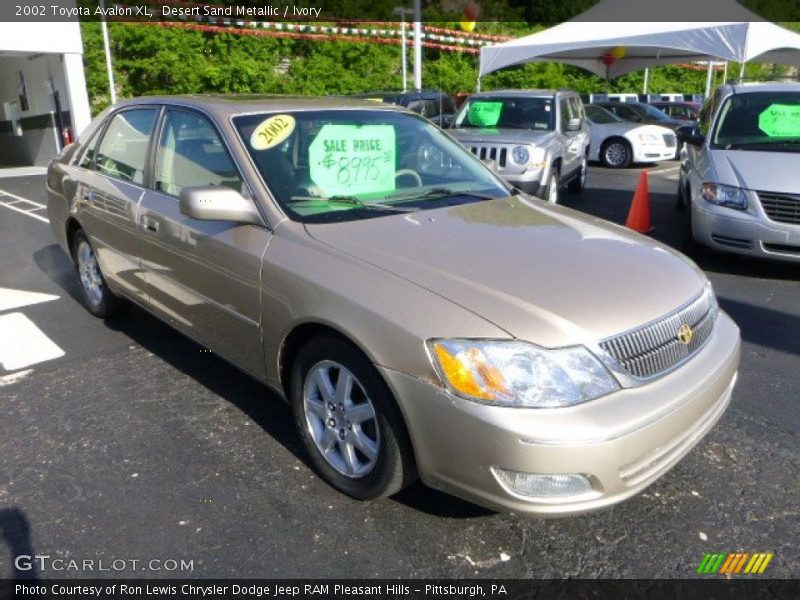 Desert Sand Metallic / Ivory 2002 Toyota Avalon XL