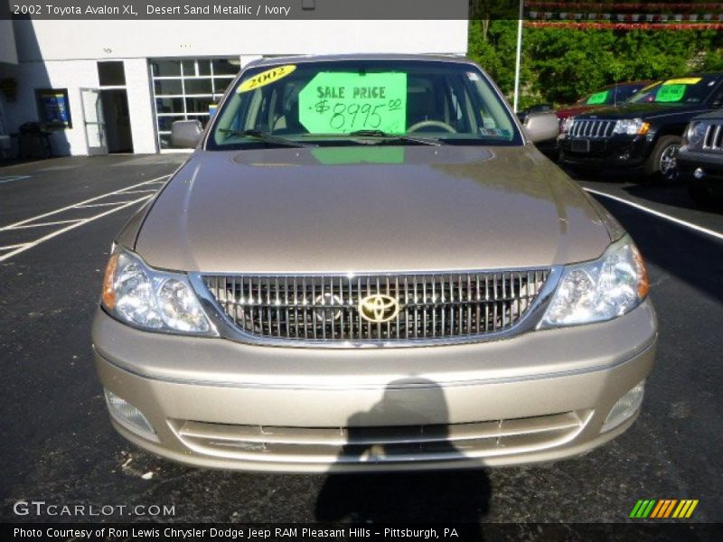 Desert Sand Metallic / Ivory 2002 Toyota Avalon XL