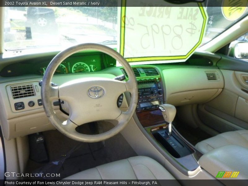 Desert Sand Metallic / Ivory 2002 Toyota Avalon XL