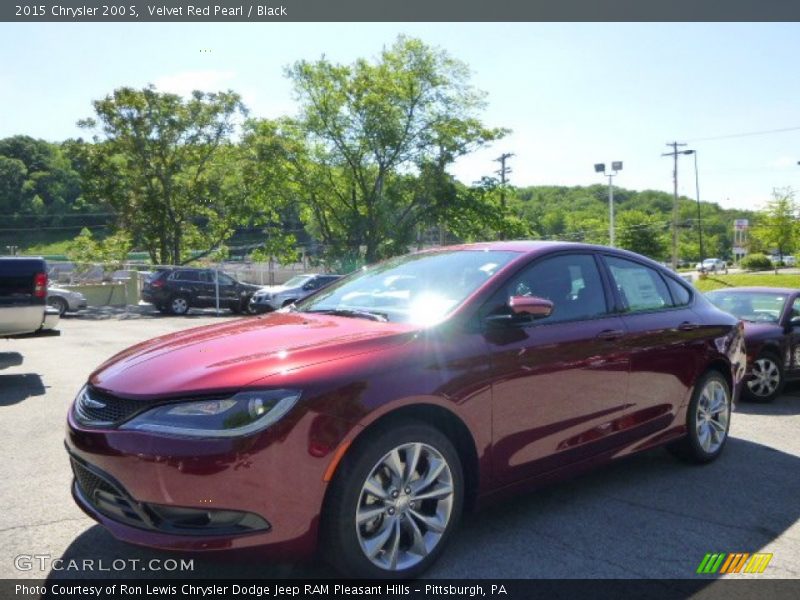 Velvet Red Pearl / Black 2015 Chrysler 200 S
