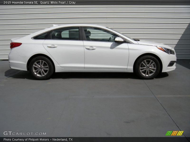 Quartz White Pearl / Gray 2015 Hyundai Sonata SE