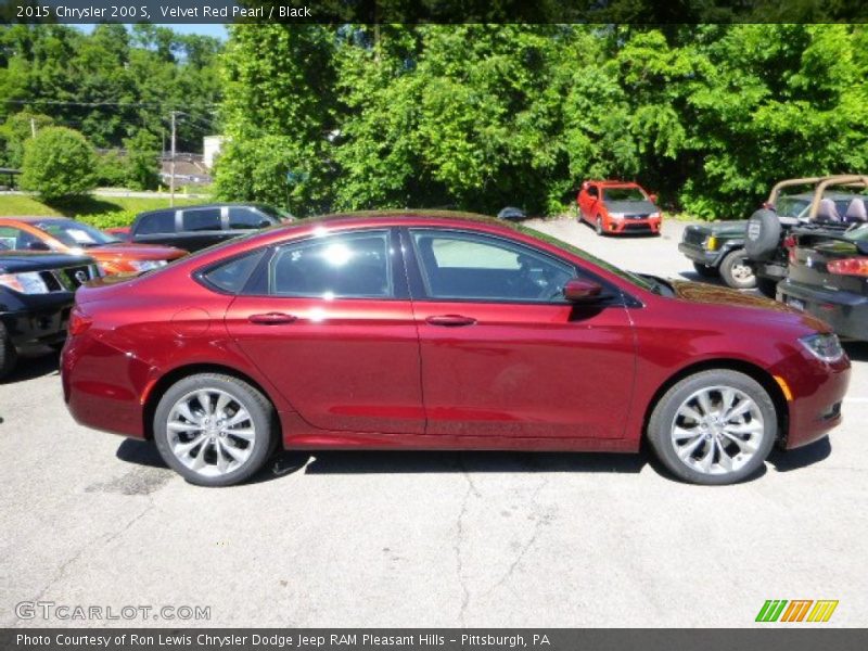 Velvet Red Pearl / Black 2015 Chrysler 200 S