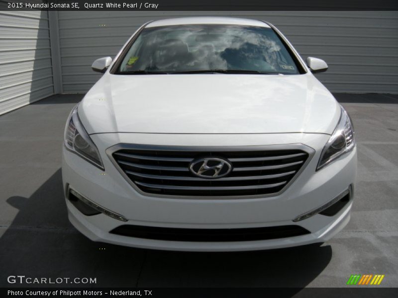 Quartz White Pearl / Gray 2015 Hyundai Sonata SE
