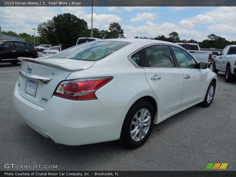 Pearl White / Beige 2014 Nissan Altima 2.5