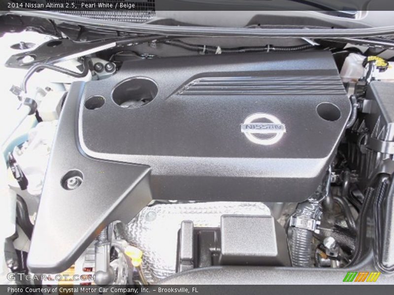 Pearl White / Beige 2014 Nissan Altima 2.5