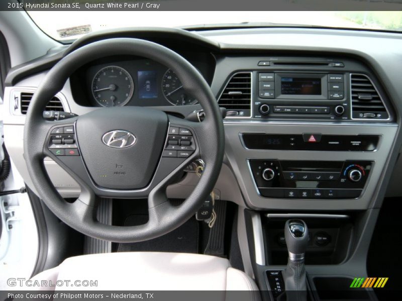 Dashboard of 2015 Sonata SE
