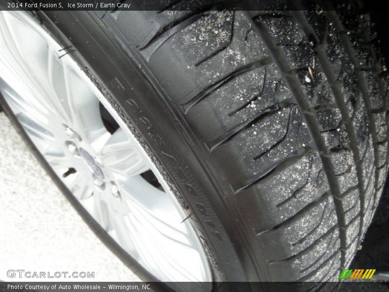 Ice Storm / Earth Gray 2014 Ford Fusion S