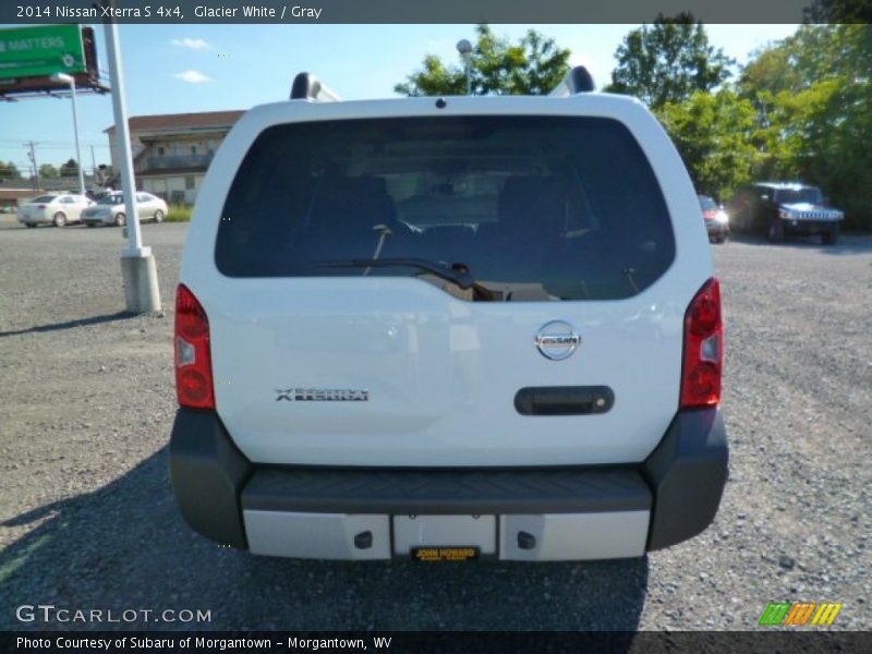 Glacier White / Gray 2014 Nissan Xterra S 4x4