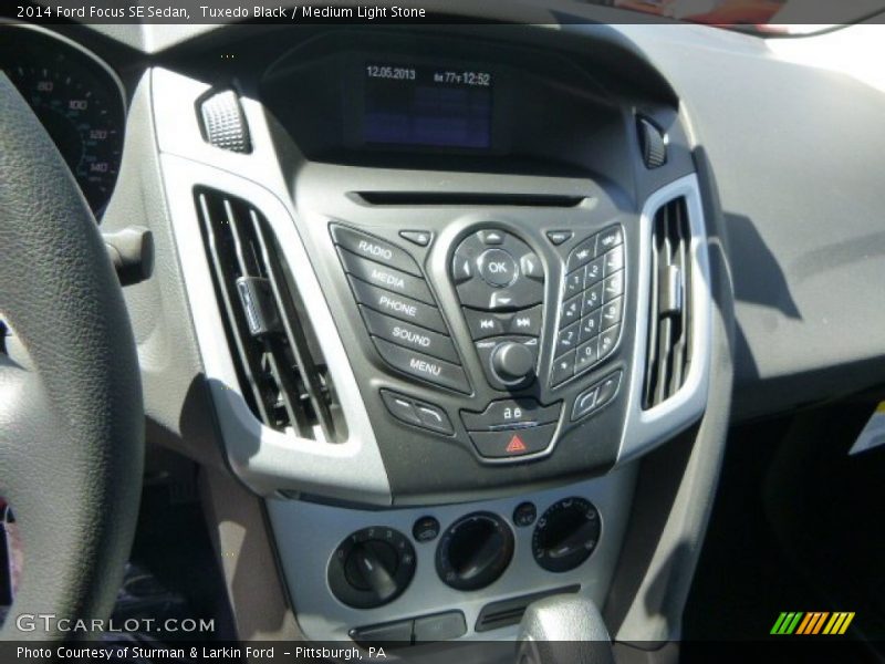 Tuxedo Black / Medium Light Stone 2014 Ford Focus SE Sedan