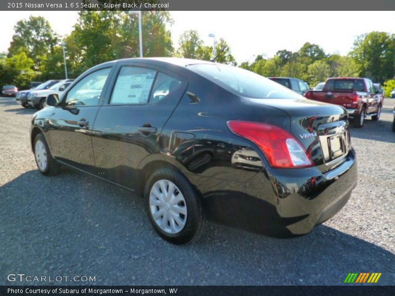 Super Black / Charcoal 2015 Nissan Versa 1.6 S Sedan