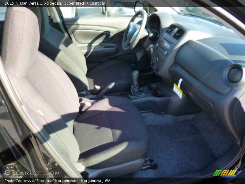 Super Black / Charcoal 2015 Nissan Versa 1.6 S Sedan