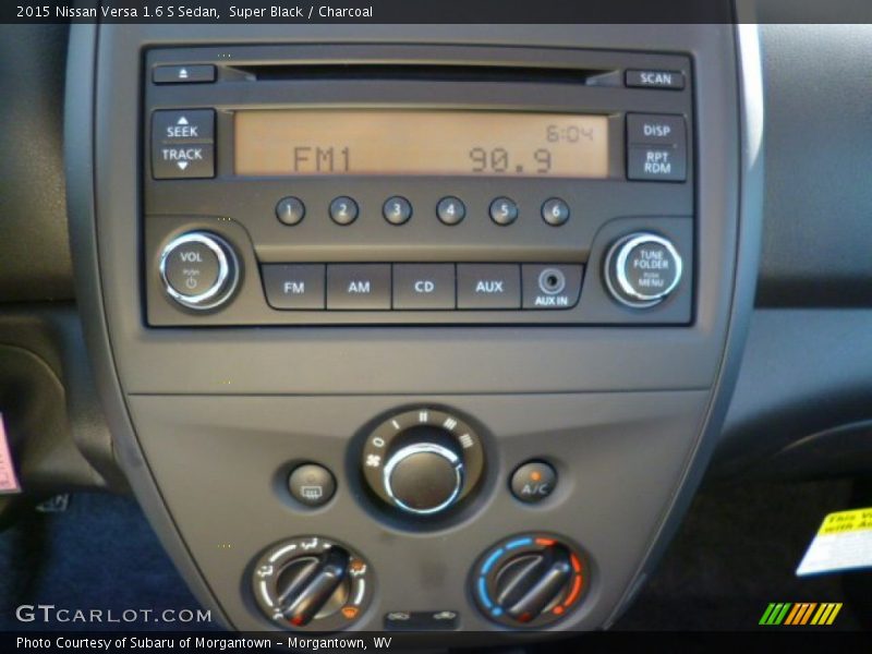 Super Black / Charcoal 2015 Nissan Versa 1.6 S Sedan