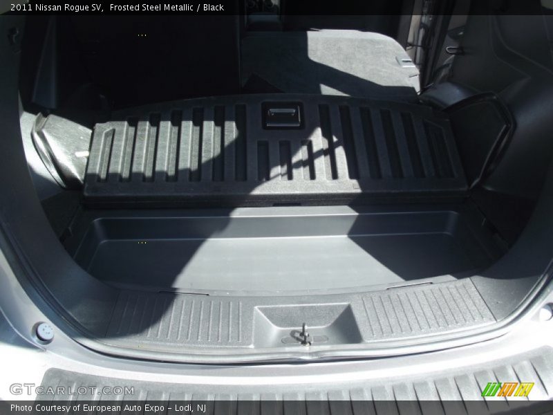 Frosted Steel Metallic / Black 2011 Nissan Rogue SV