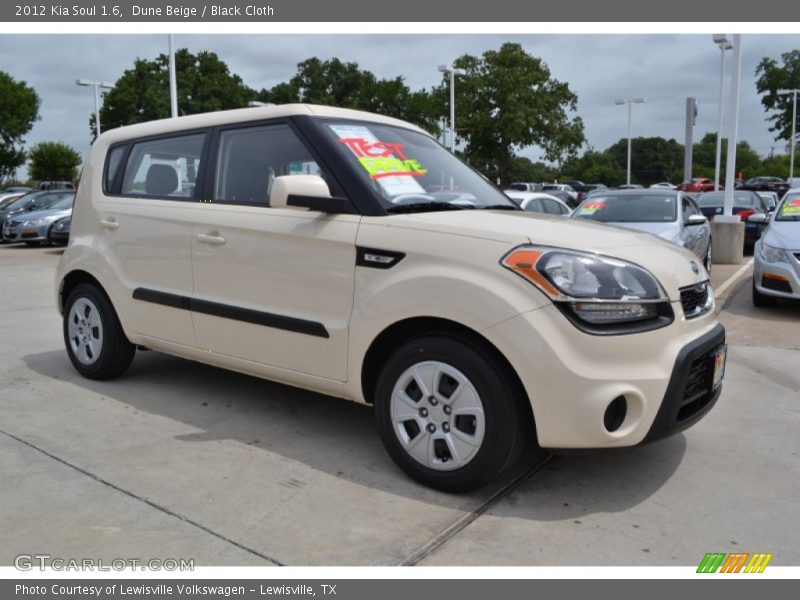 Dune Beige / Black Cloth 2012 Kia Soul 1.6