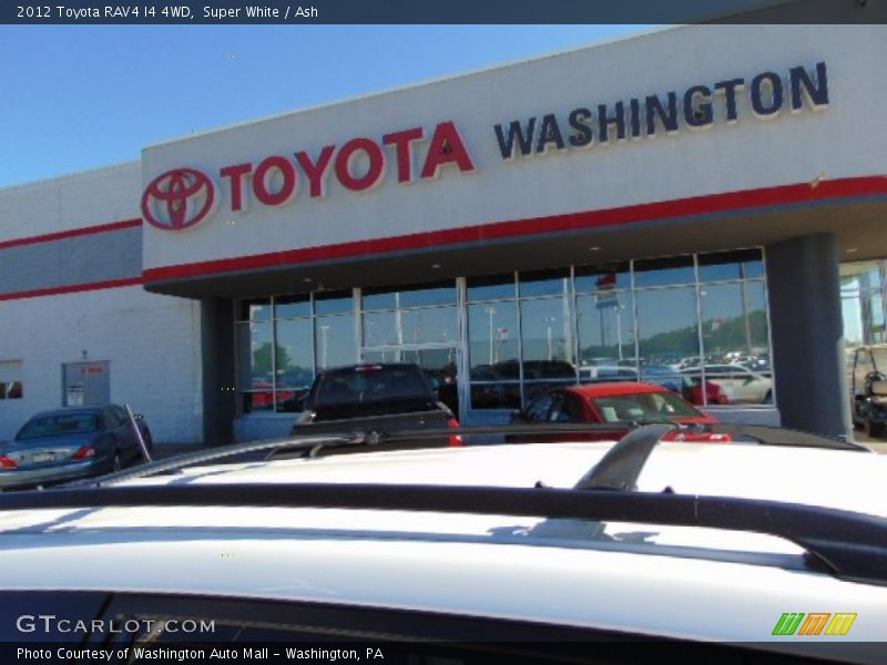 Super White / Ash 2012 Toyota RAV4 I4 4WD