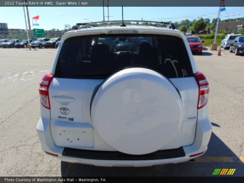 Super White / Ash 2012 Toyota RAV4 I4 4WD