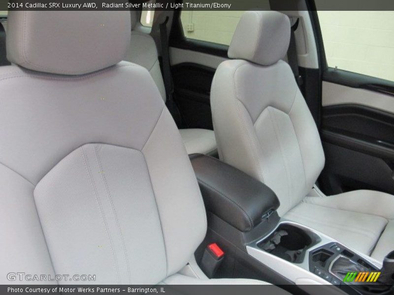 Radiant Silver Metallic / Light Titanium/Ebony 2014 Cadillac SRX Luxury AWD
