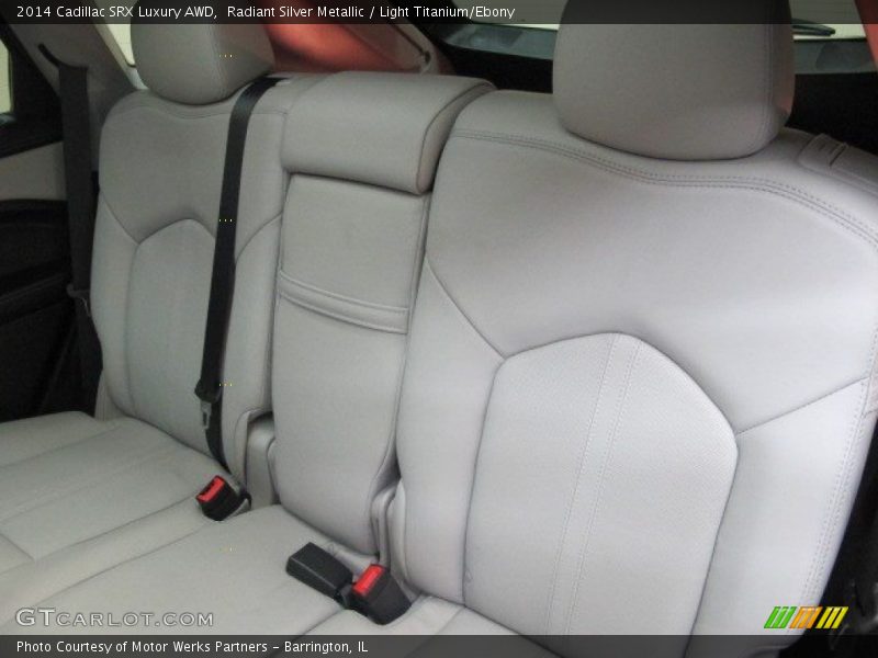 Radiant Silver Metallic / Light Titanium/Ebony 2014 Cadillac SRX Luxury AWD