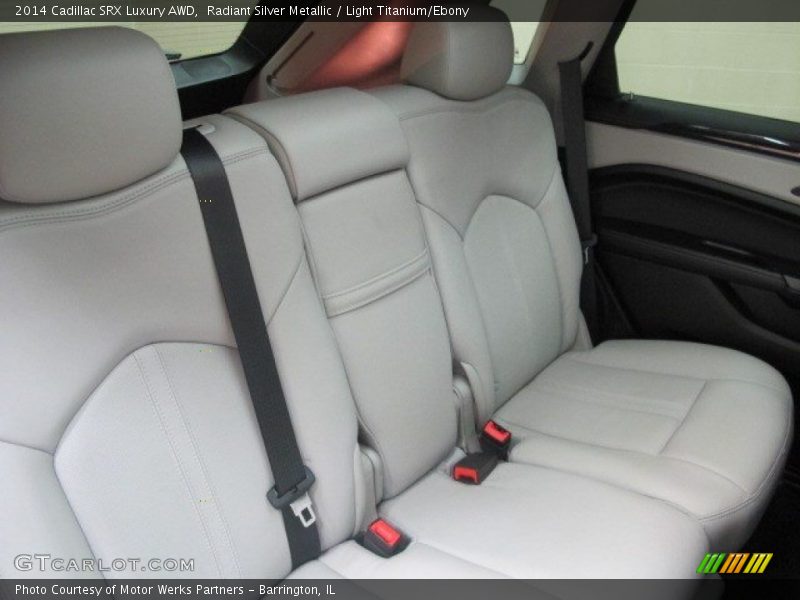 Radiant Silver Metallic / Light Titanium/Ebony 2014 Cadillac SRX Luxury AWD