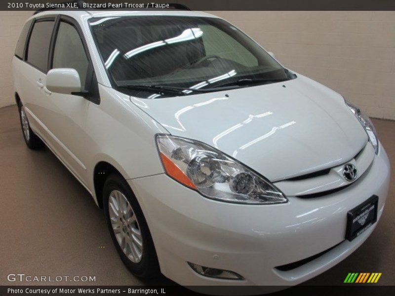 Blizzard Pearl Tricoat / Taupe 2010 Toyota Sienna XLE