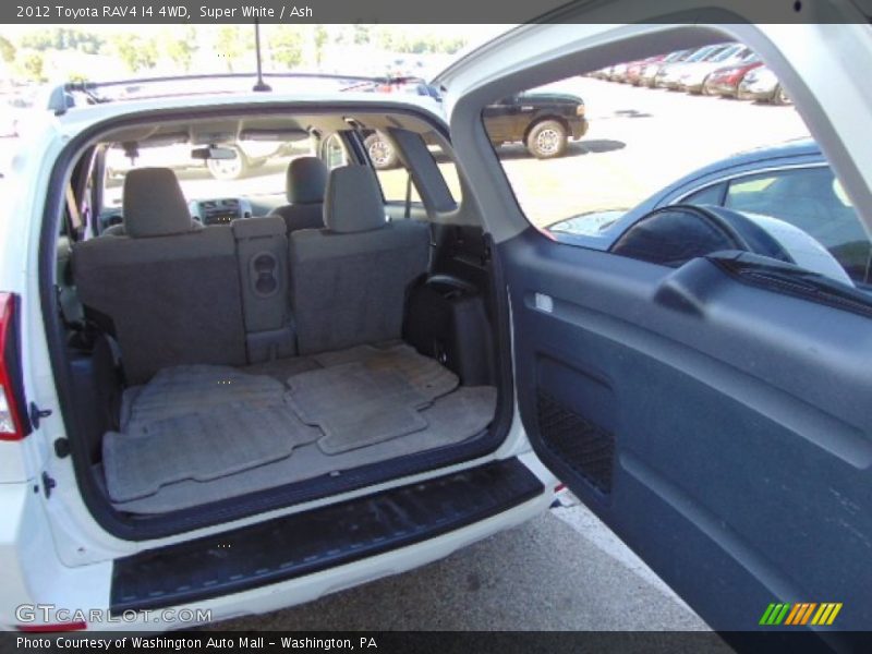 Super White / Ash 2012 Toyota RAV4 I4 4WD