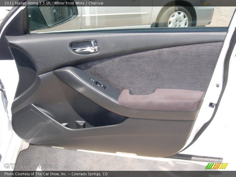 Winter Frost White / Charcoal 2011 Nissan Altima 3.5 SR