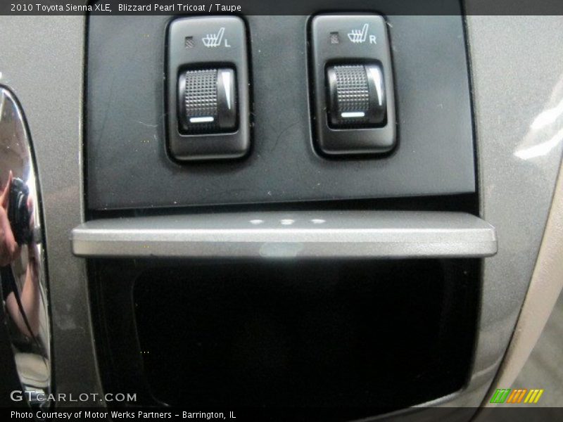 Blizzard Pearl Tricoat / Taupe 2010 Toyota Sienna XLE