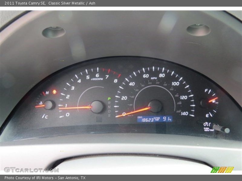 Classic Silver Metallic / Ash 2011 Toyota Camry SE
