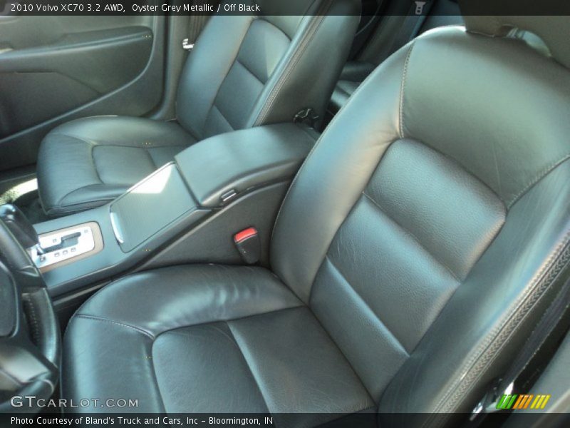 Oyster Grey Metallic / Off Black 2010 Volvo XC70 3.2 AWD