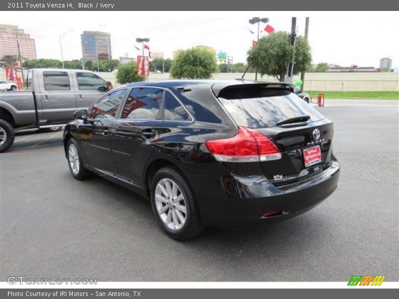 Black / Ivory 2011 Toyota Venza I4