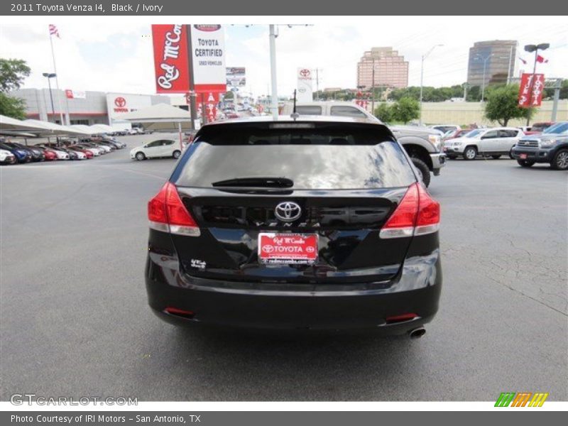 Black / Ivory 2011 Toyota Venza I4