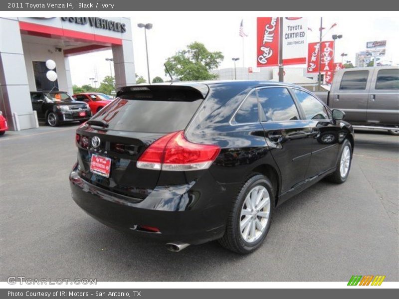 Black / Ivory 2011 Toyota Venza I4