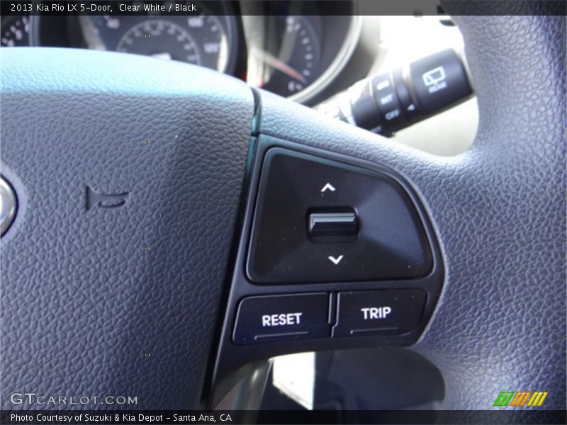 Clear White / Black 2013 Kia Rio LX 5-Door