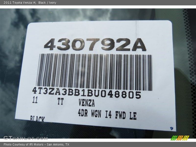 Black / Ivory 2011 Toyota Venza I4