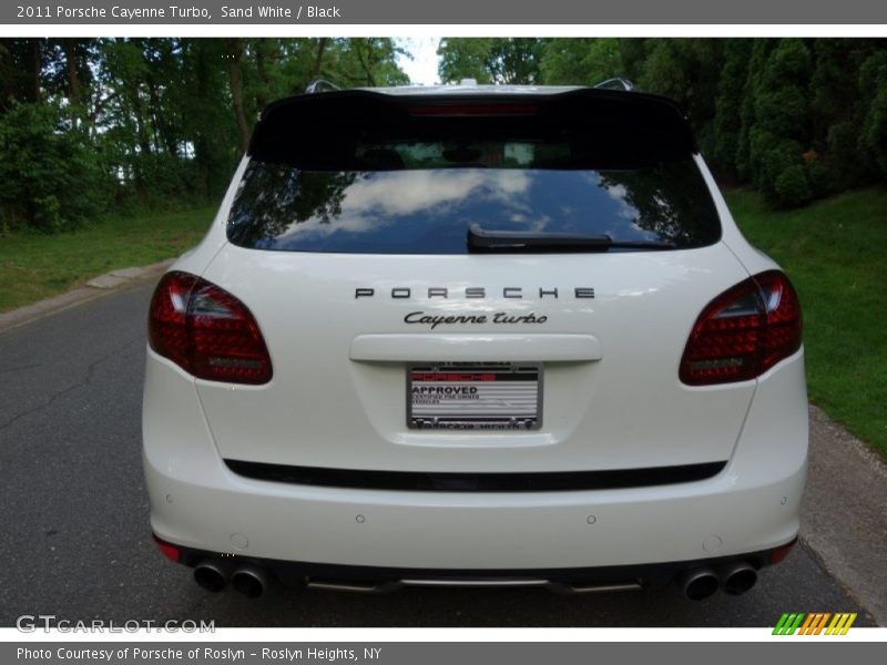 Sand White / Black 2011 Porsche Cayenne Turbo