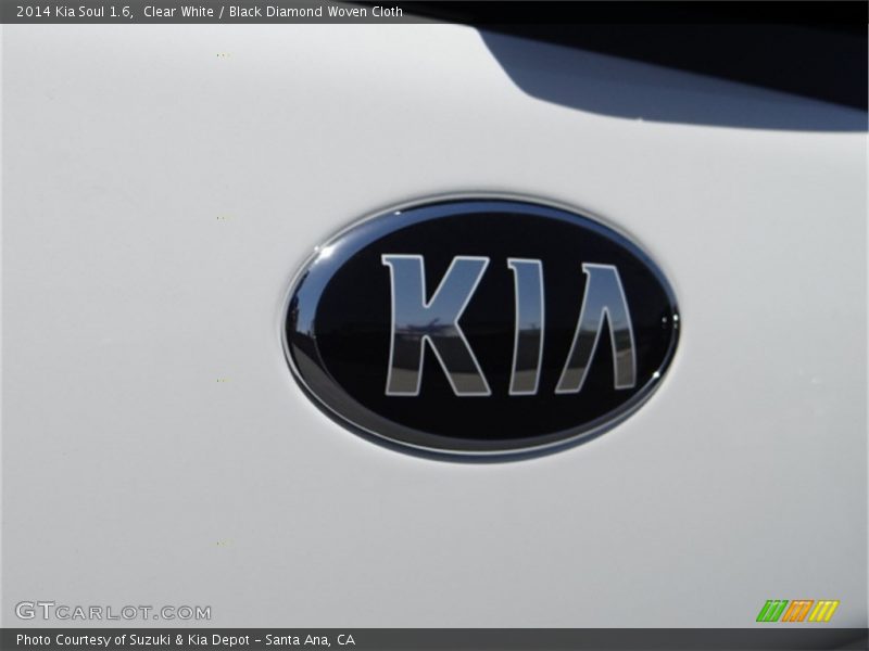 Clear White / Black Diamond Woven Cloth 2014 Kia Soul 1.6