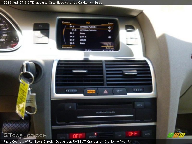 Orca Black Metallic / Cardamom Beige 2013 Audi Q7 3.0 TDI quattro