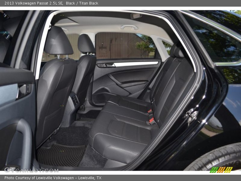 Black / Titan Black 2013 Volkswagen Passat 2.5L SE